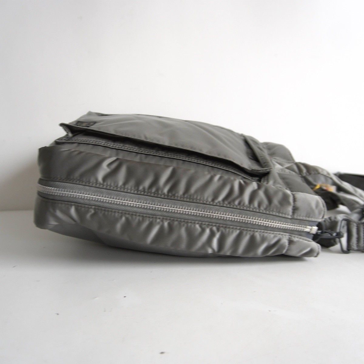 【極美品】ポーター タンカー 2way ボディバッグ ナイロン シルバーグレー 極美品】PORTER 【タンカー 2WAY 拡張型 ショルダーバッグ】ポーター