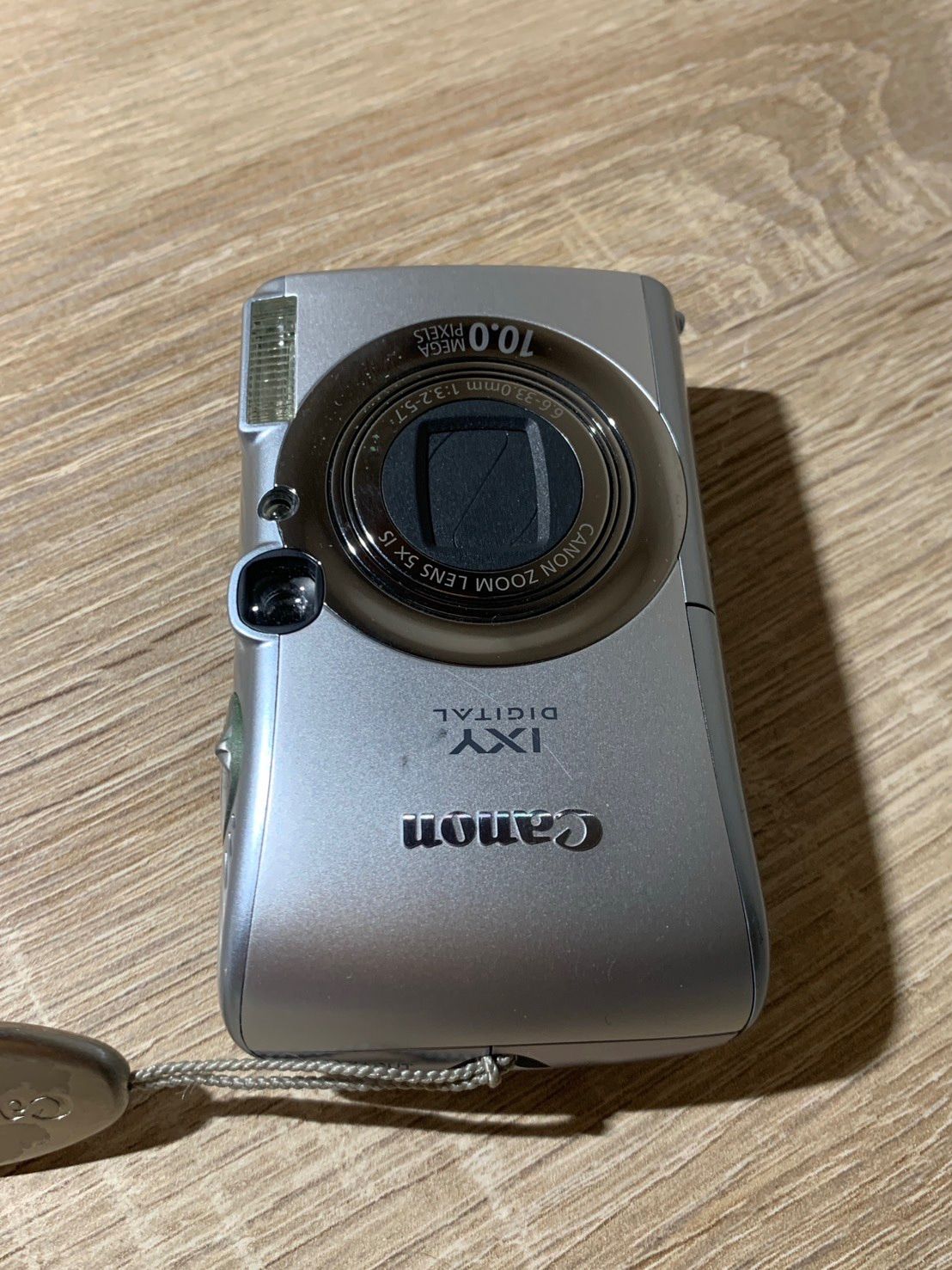 0485 Canon IXY DIGITAL 820 IS シルバー デジカメ 動作確認済み 美品 【コ】
