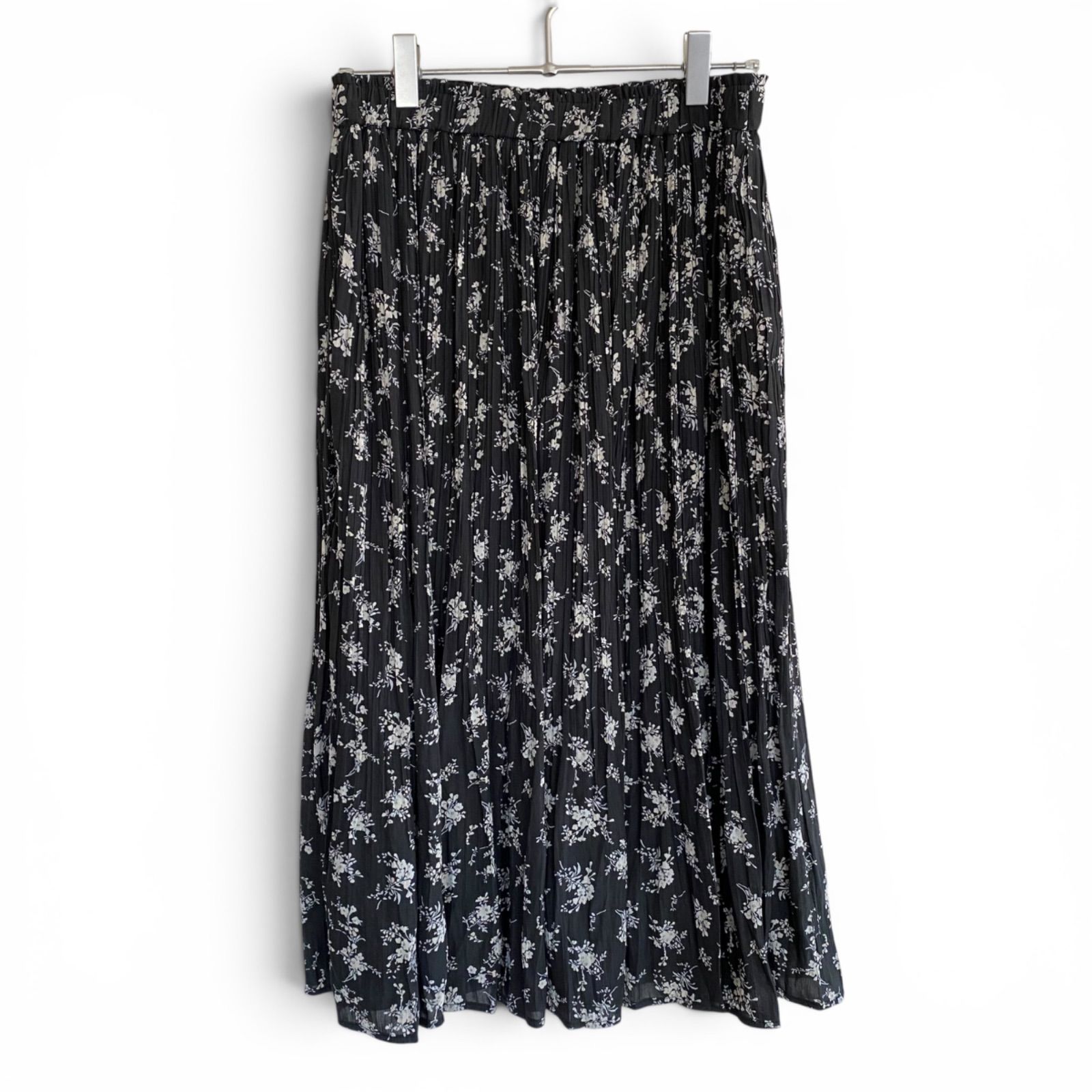 新品未使用 ROPE PICNIC ロペピクニック 小花柄ロングスカート ブラック SIZE38 GDC-15160-C 管理番号：2231-1646