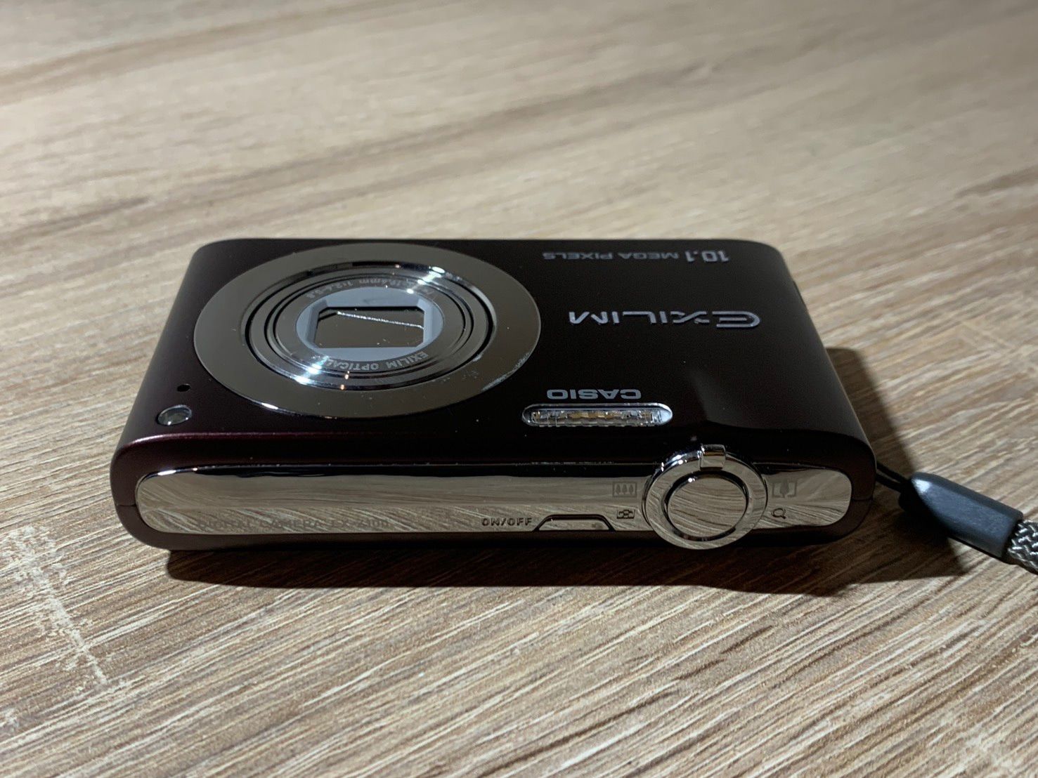 0313 Casio EXILIM EX-Z100 ブラウン デジカメ 動作確認済み 【ネ