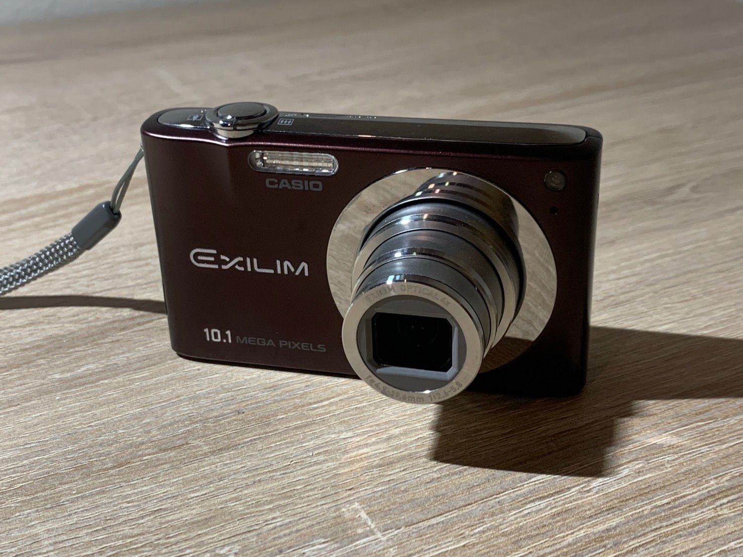0313 Casio EXILIM EX-Z100 ブラウン デジカメ 動作確認済み 【ネ 0313 Casio EXILIM EX-Z100 ブラウン デジカメ 動作確認済み 【ネ