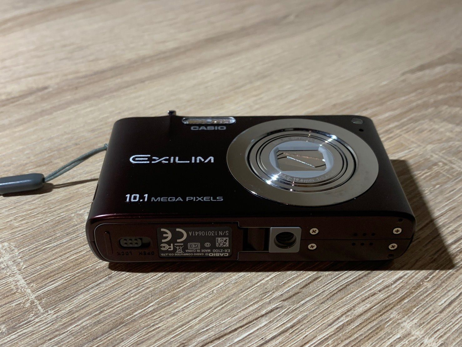 0313 Casio EXILIM EX-Z100 ブラウン デジカメ 動作確認済み 【ネ