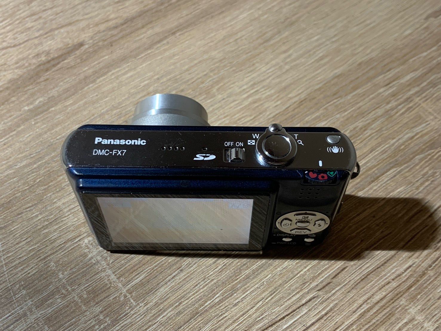 0320 Panasonic Lumix DMC-FX7 ブルー デジカメ 動作確認済み 【ネ