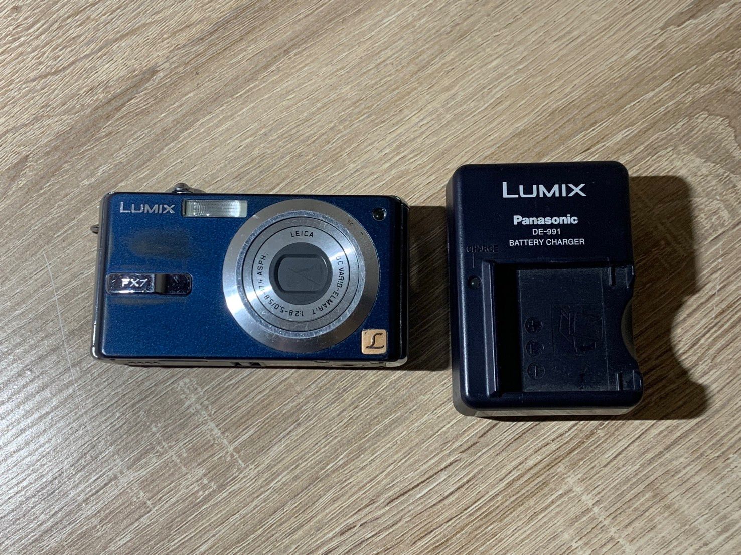 0320 Panasonic Lumix DMC-FX7 ブルー デジカメ 動作確認済み 【ネ