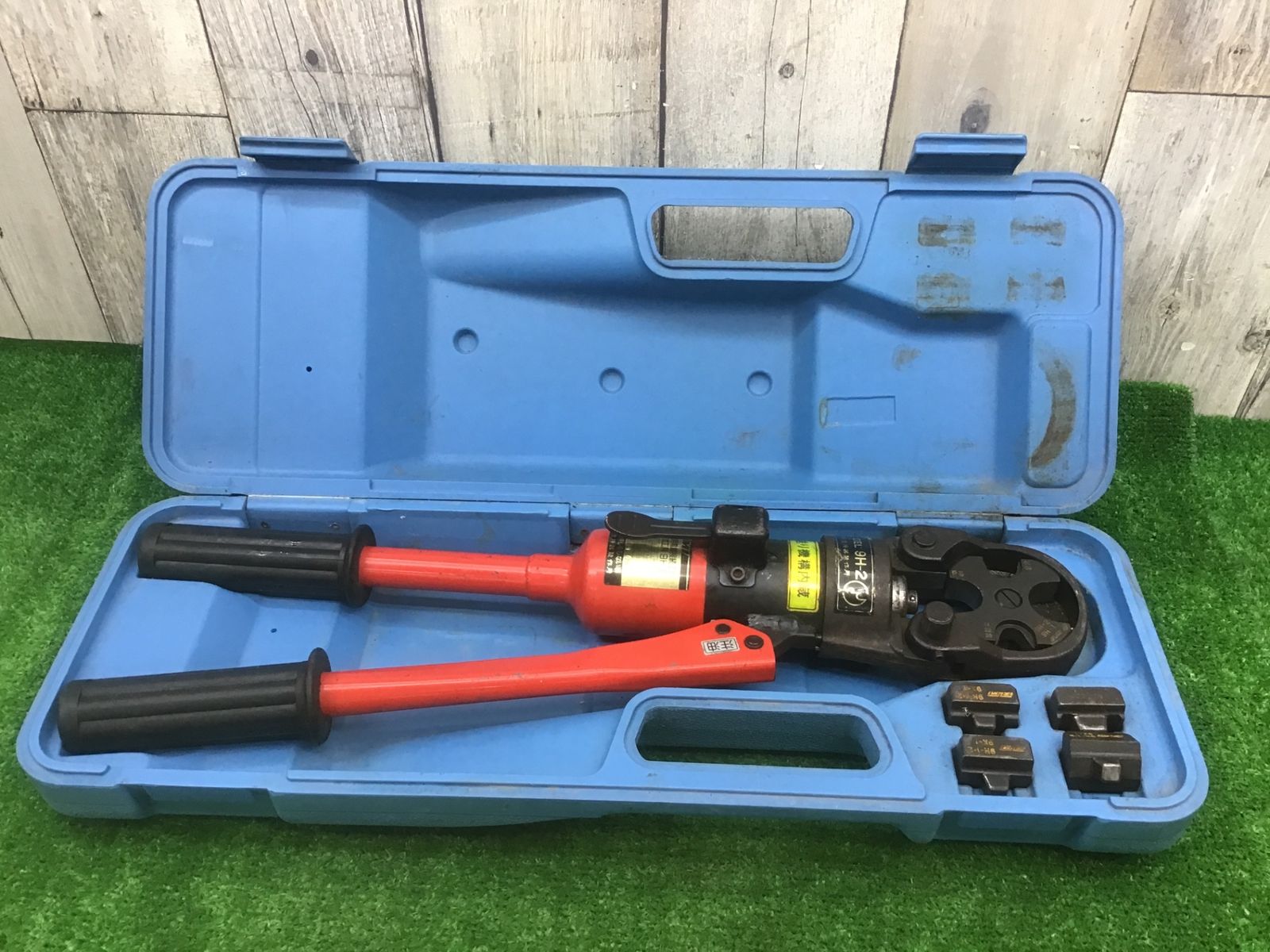 【中古動作品】泉精器IZUMI 手動油圧式圧着工具 9H-2　コマ4個付♪アクトツール富山店♪N