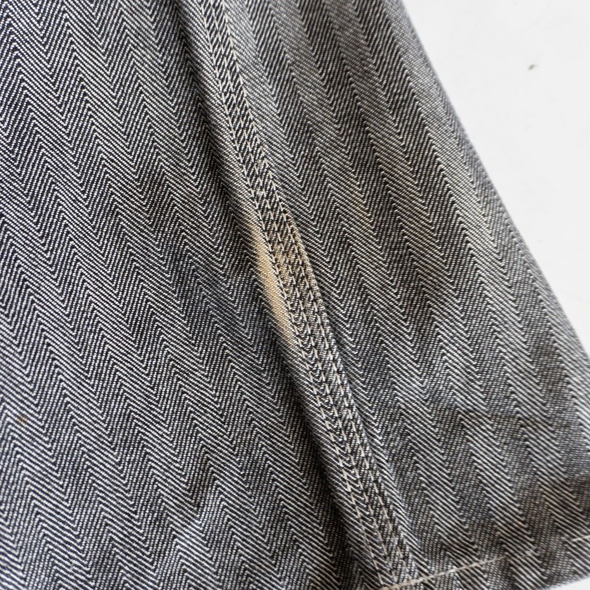 美品】IRON HEART【10.5oz ヘリンボーン ダブルニー ロガージーンズ 