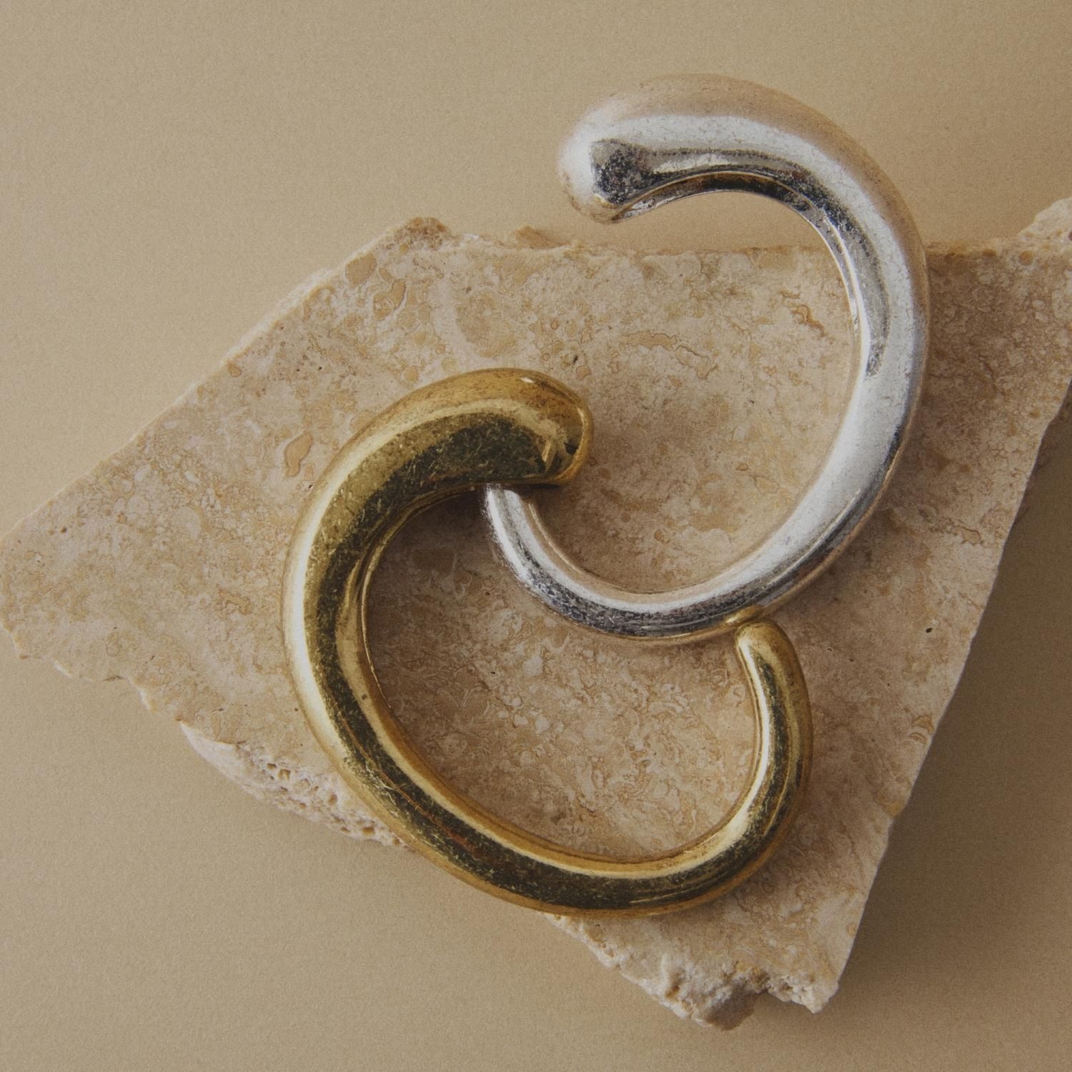 Teardrop-Shaped Bangle /ティアドロップシェイプトバングル 2026新作 バングル ユニセックス【Nothing And Others】