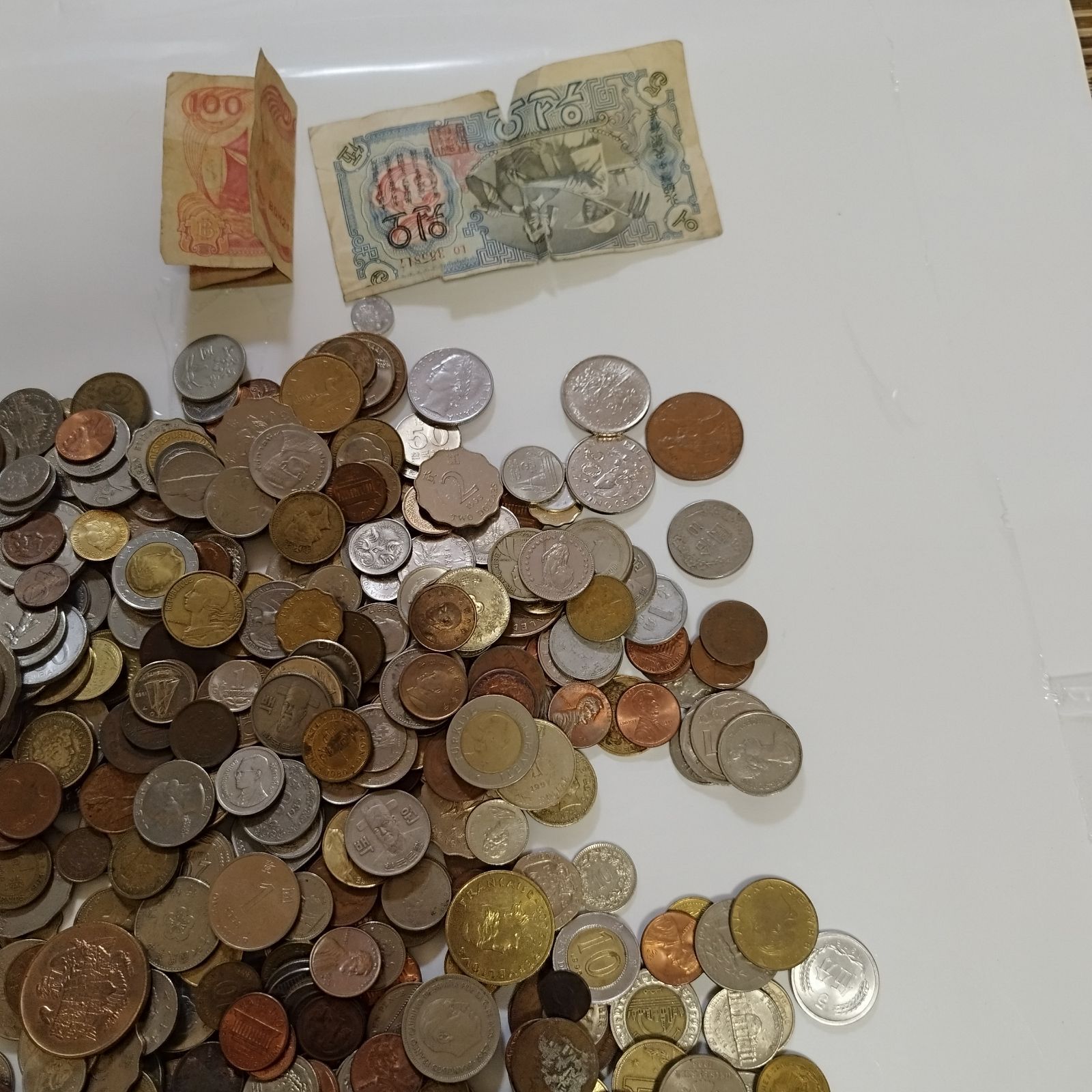 総重量3.2kg超】大量 外貨 コイン 紙幣 まとめ売り 世界各国 海外硬貨 