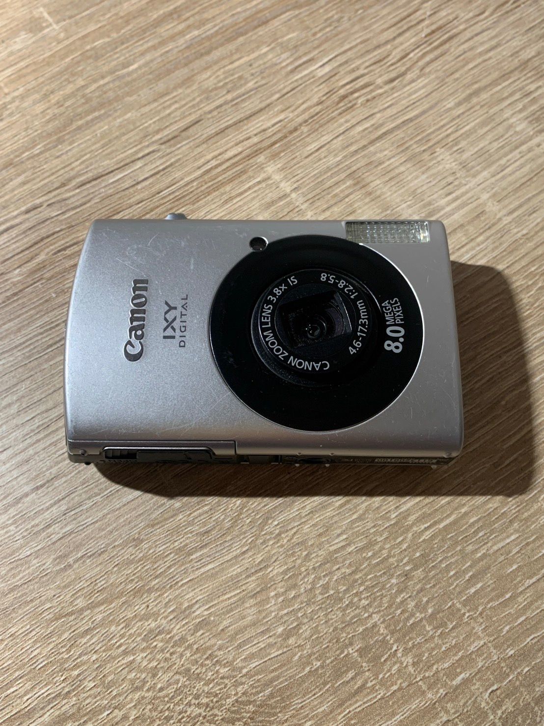 0506 Canon IXY DIGITAL 910 IS シルバー デジカメ 動作確認済み 【ネ