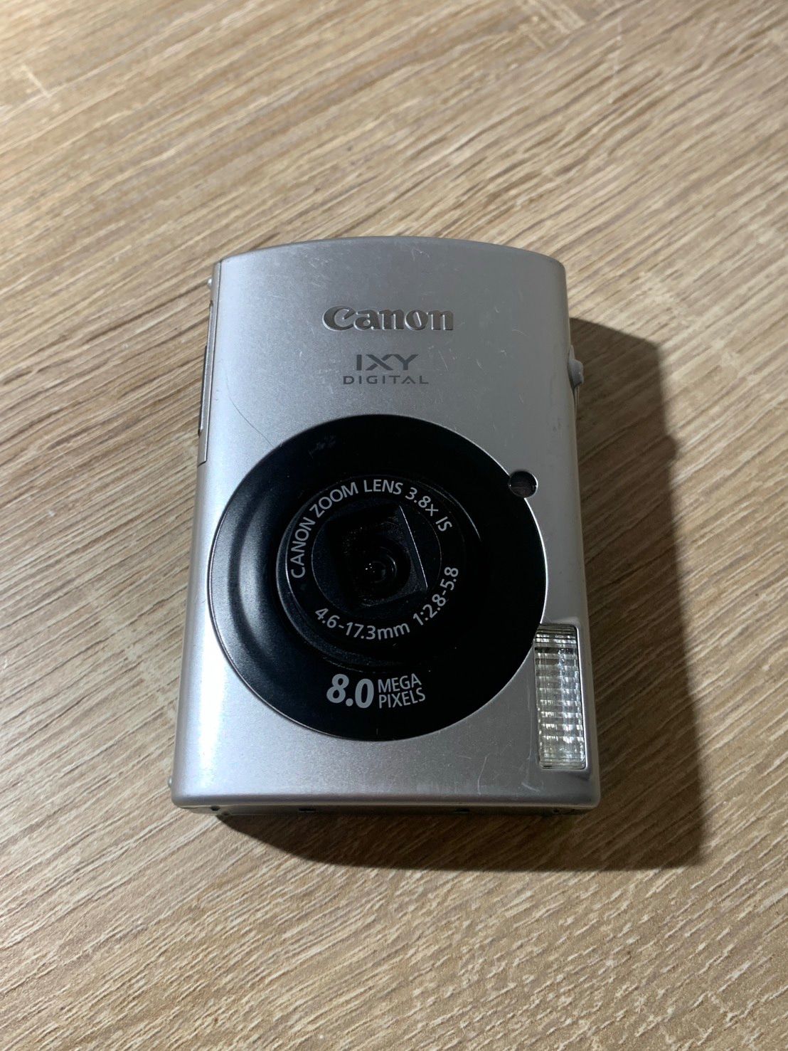 0506 Canon IXY DIGITAL 910 IS シルバー デジカメ 動作確認済み 【ネ