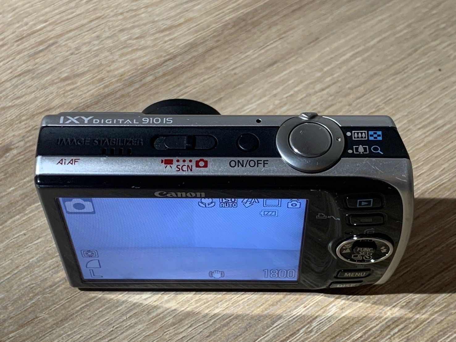 0506 Canon IXY DIGITAL 910 IS シルバー デジカメ 動作確認済み 【ネ