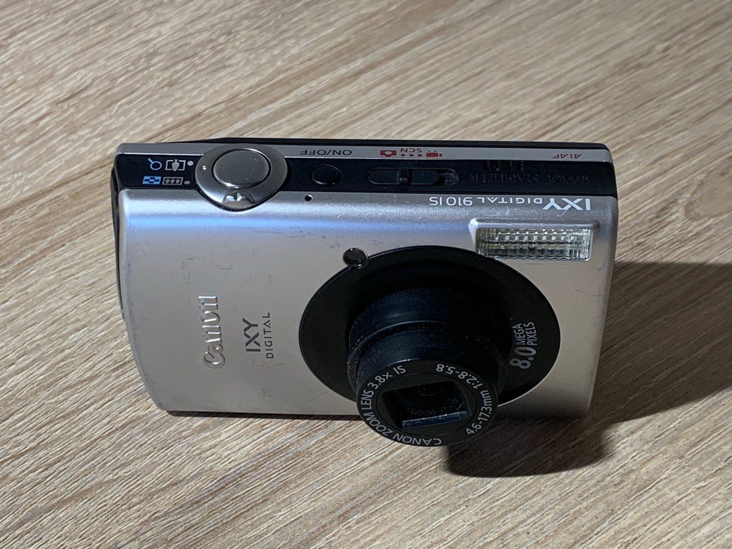0506 Canon IXY DIGITAL 910 IS シルバー デジカメ 動作確認済み 【ネ