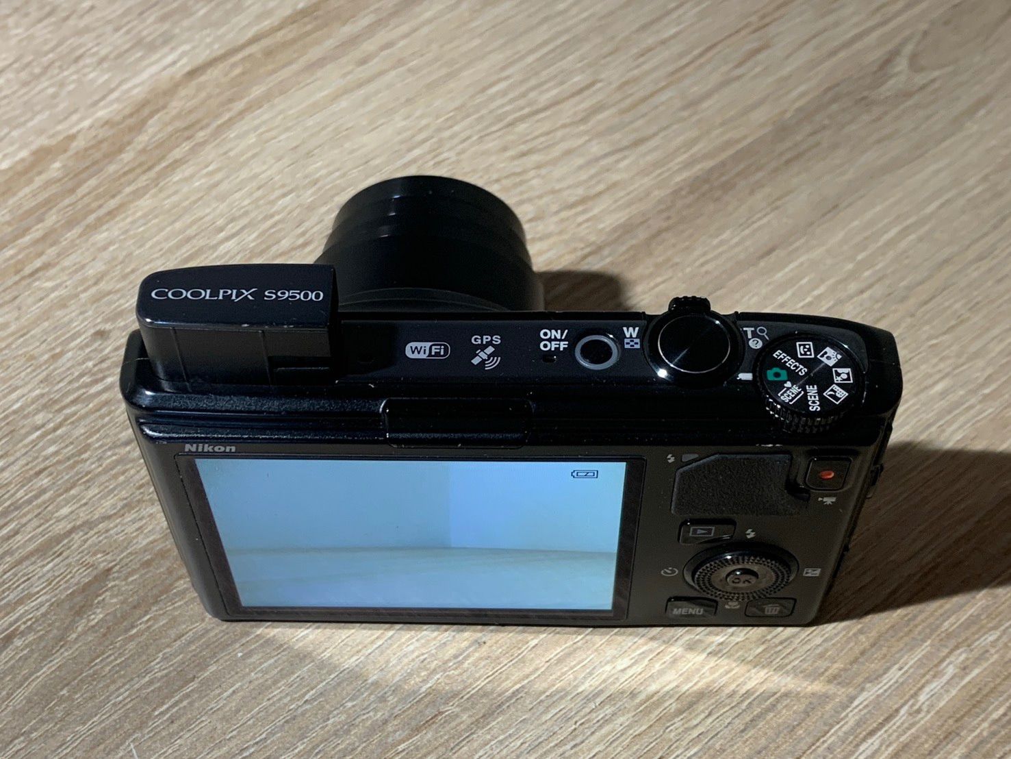 0231 Nikon COOLPIX S9500 ブラック デジカメ 動作確認済み 【ネ