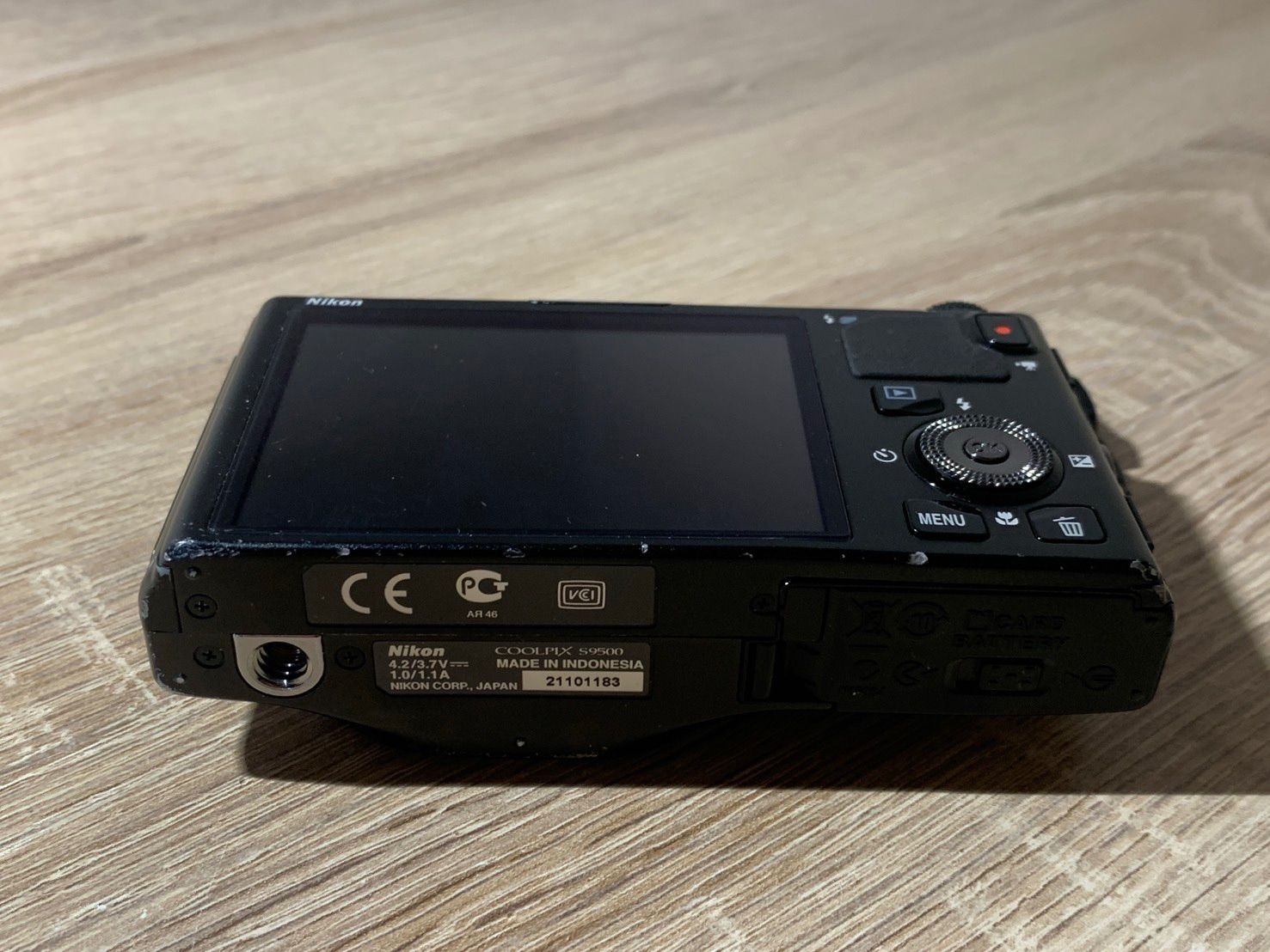0231 Nikon COOLPIX S9500 ブラック デジカメ 動作確認済み 【ネ