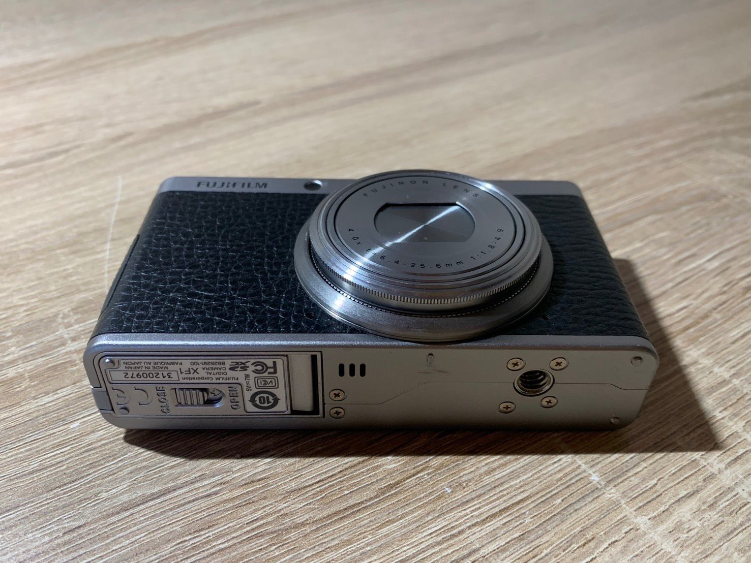 FUJIFILM XF1 ｜電源OK・表示｜レンズ制御エラー｜箱付 ジャンク