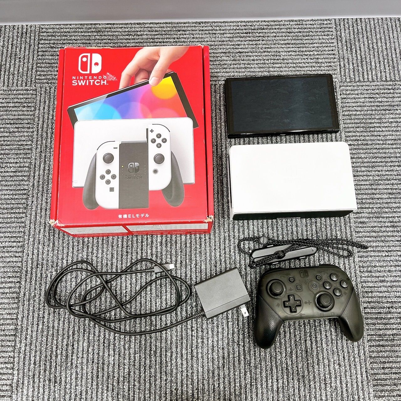 ニンテンドーSwitch 有機ELモデル ジョイコン無し プロコン付き - メルカリ