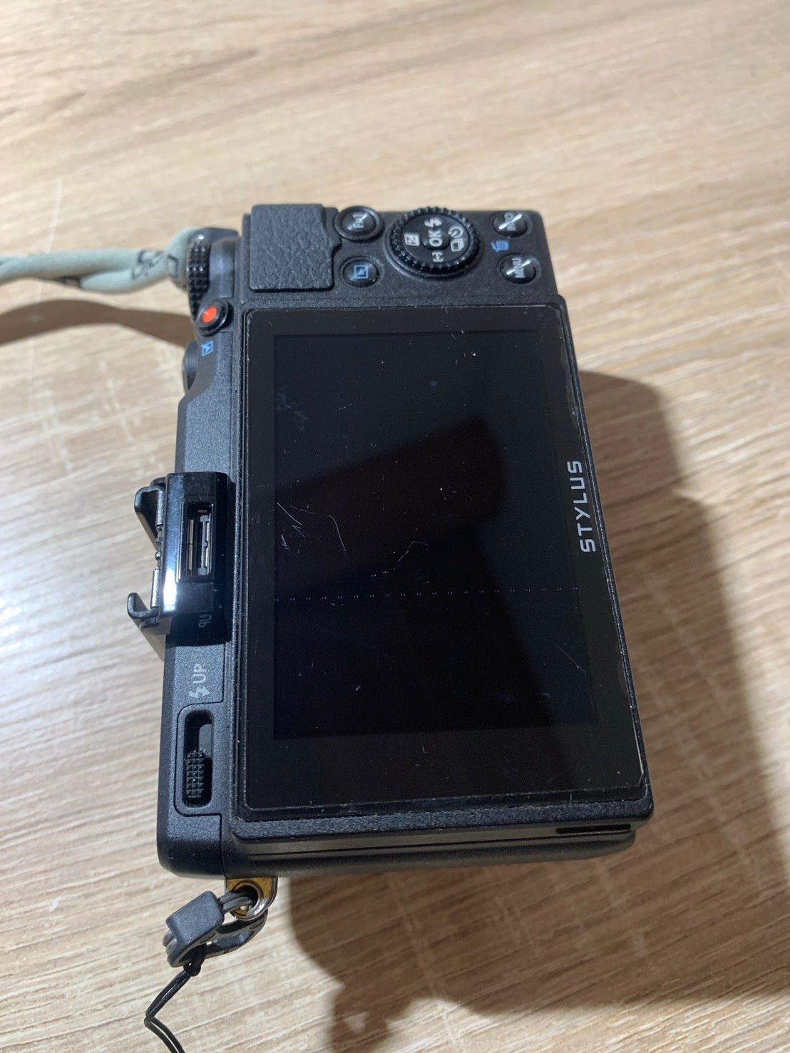 0232 OLYMPUS STYLUS XZ-2 ブラック デジカメ 動作確認済み 【コ