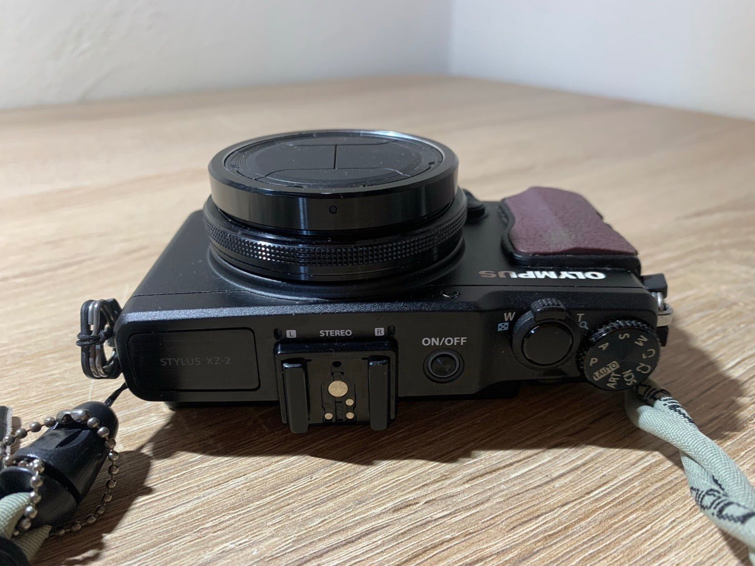 0232 OLYMPUS STYLUS XZ-2 ブラック デジカメ 動作確認済み 【コ