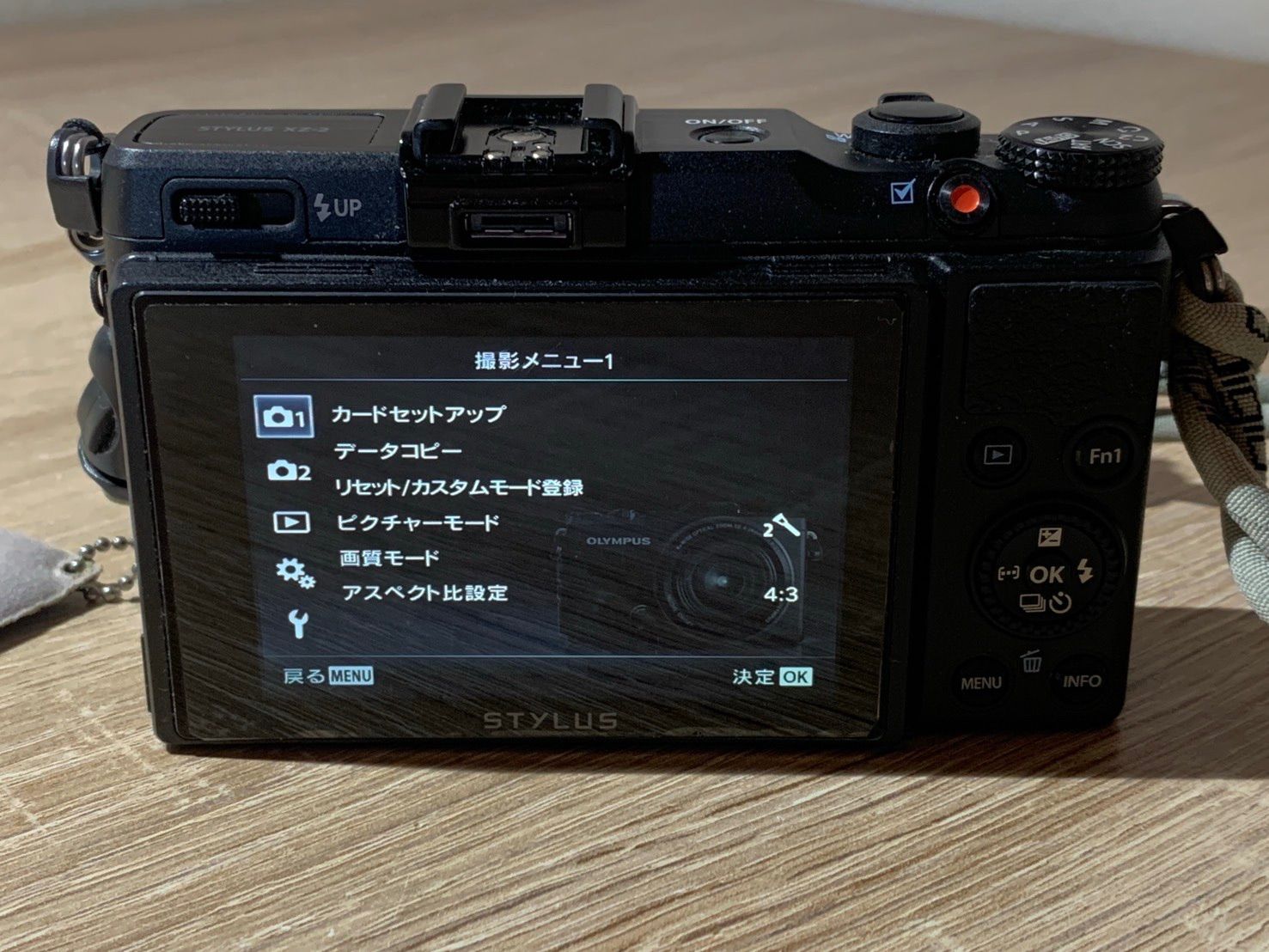 0232 OLYMPUS STYLUS XZ-2 ブラック デジカメ 動作確認済み 【コ