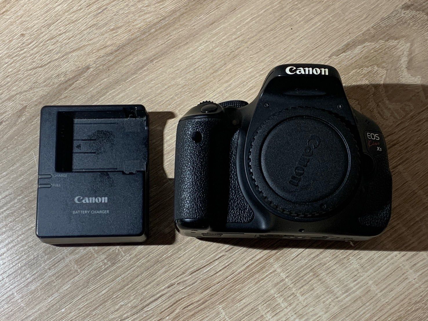 Canon EOS Kiss X5 ジャンク品 シャッターが降りません。 Canon EOS