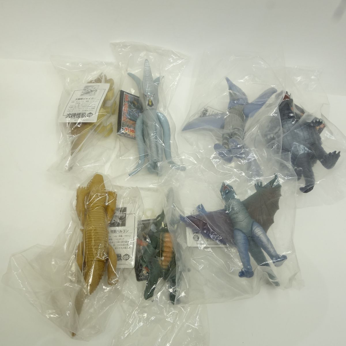 BANDAI 大映怪獣シリーズ 強いぞ！ガメラ復活大集結BOX ソフビ ※中古 