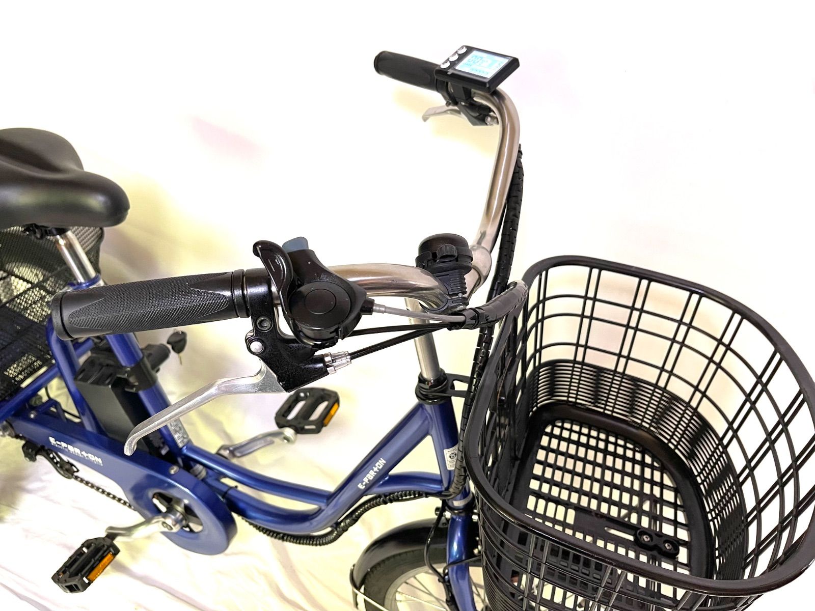 送料無料 電動アシスト三輪自転車 5.8Ah 18-16インチ動作確認済