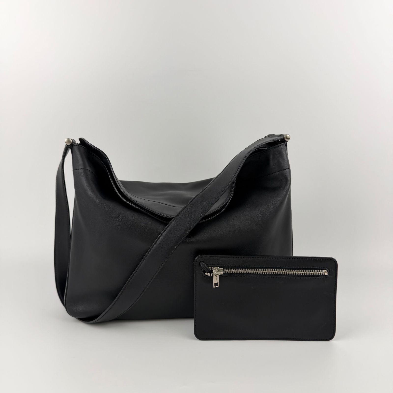 中古】LOEWE ロエベ ショルダーバッグ ブラック レザー ヴィンテージ 