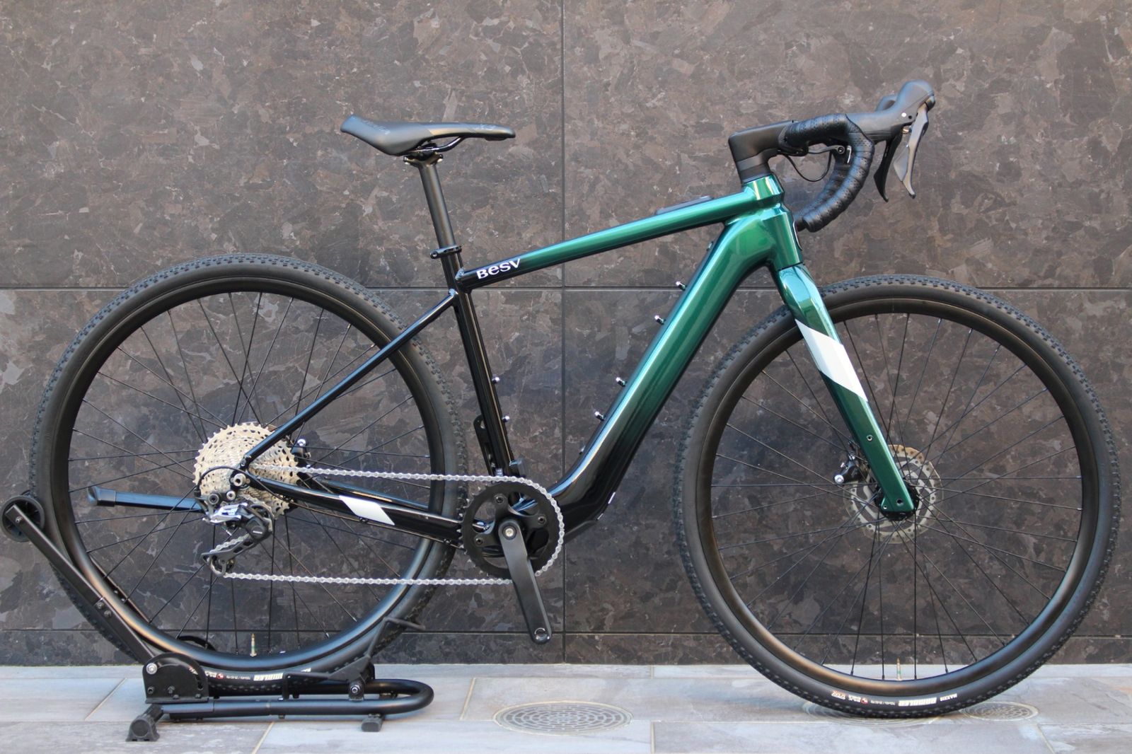 ベスビー BESV JGR1.1 2025 Sサイズ シマノ GRX 1×11S アルミ グラベル ロードバイク E-BIKE 電動 【福岡店】