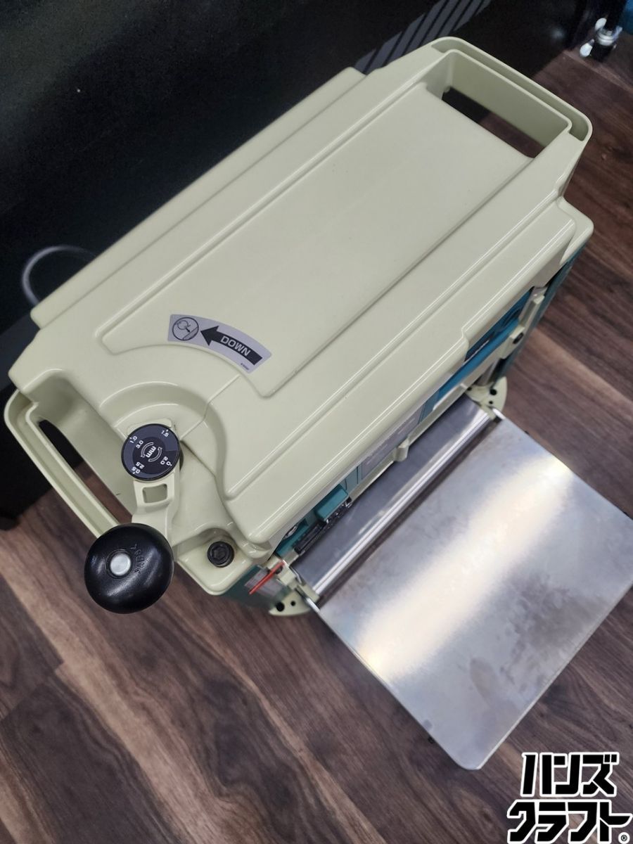 ♭【中古美品】makita マキタ 304mm 自動カンナ 2012NB 電気かんな 