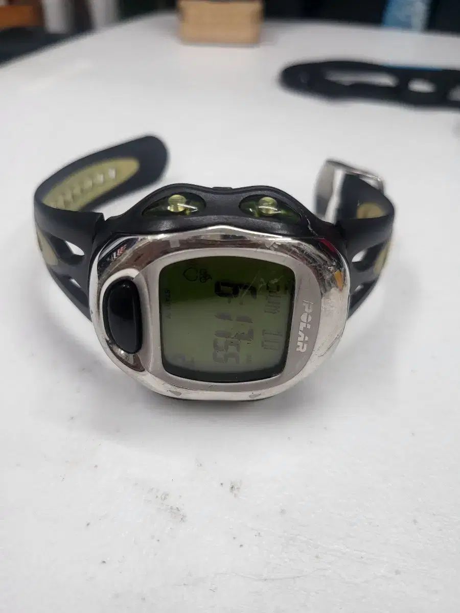 タートルネック(Polar)スポーツウォッチ
