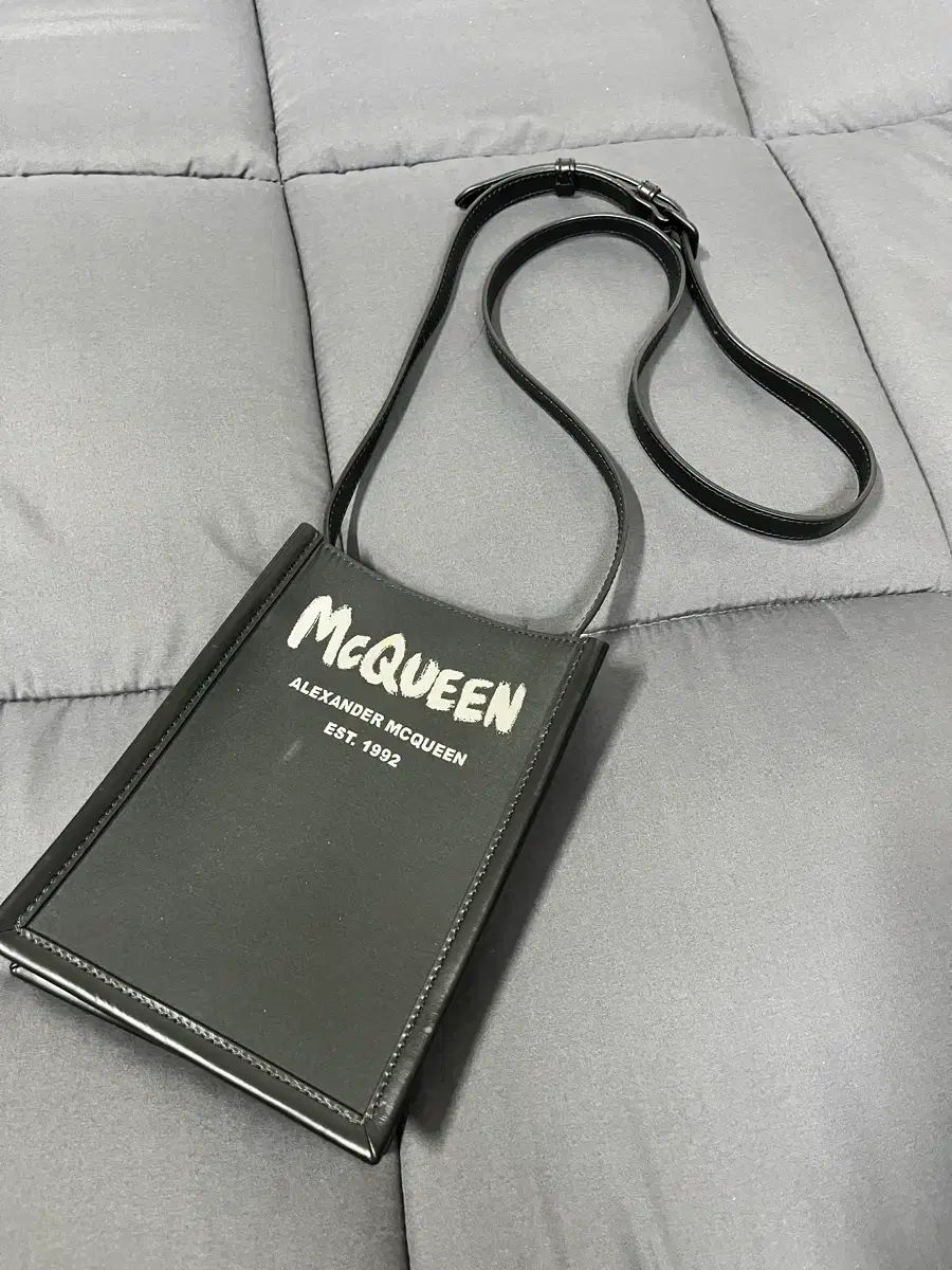Alexander McQueen アレキサンダー・マックイーン ミニ クロスバッグ