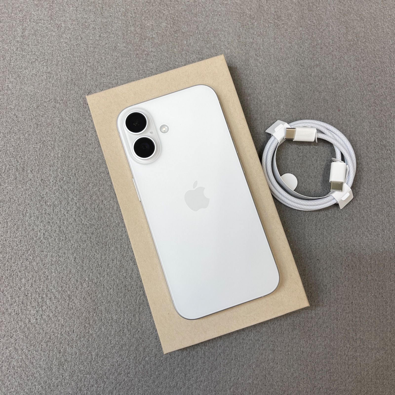バッテリー95％ iPhone 16 128GB ホワイト Apple版 SIMフリー送料無料