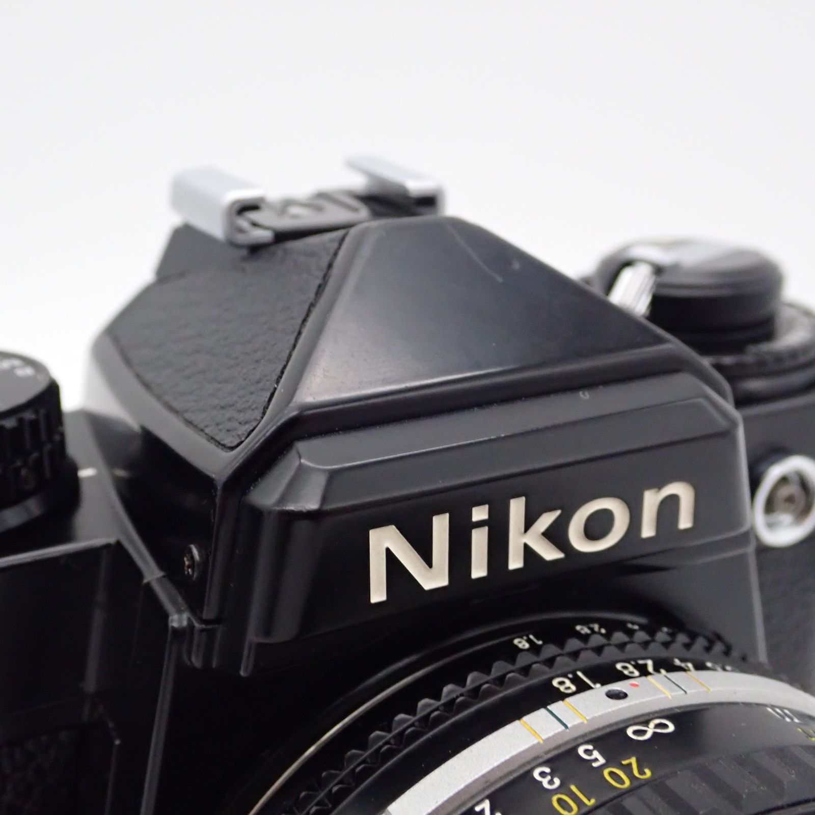 美品 Nikon FE2 ブラック 一眼レフフィルムカメラ 2123818 Ai-s Nikkor