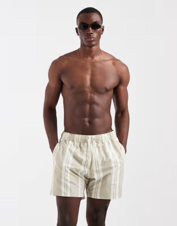 エイソス メンズ 水着 ハーフパンツ・ショーツ ショートパンツ ASOS DESIGN swim shorts in mid length stripe BEIGE ベージュ