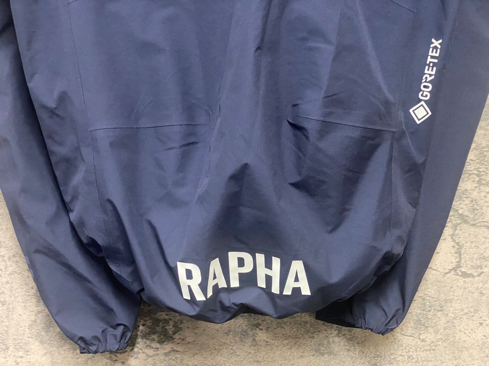 KD620 ラファ Rapha PRO TEAM RAIN JACKET 長袖 サイクルジャケット 紺 M KD620 ラファ Rapha PRO TEAM RAIN JACKET 長袖 サイクルジャケット 紺 M