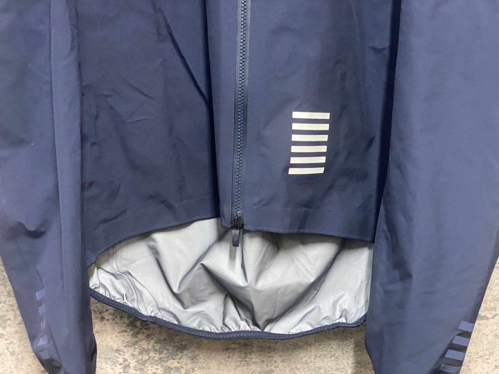 KD620 ラファ Rapha PRO TEAM RAIN JACKET 長袖 サイクルジャケット 紺 M KD620 ラファ Rapha PRO TEAM RAIN JACKET 長袖 サイクルジャケット 紺 M