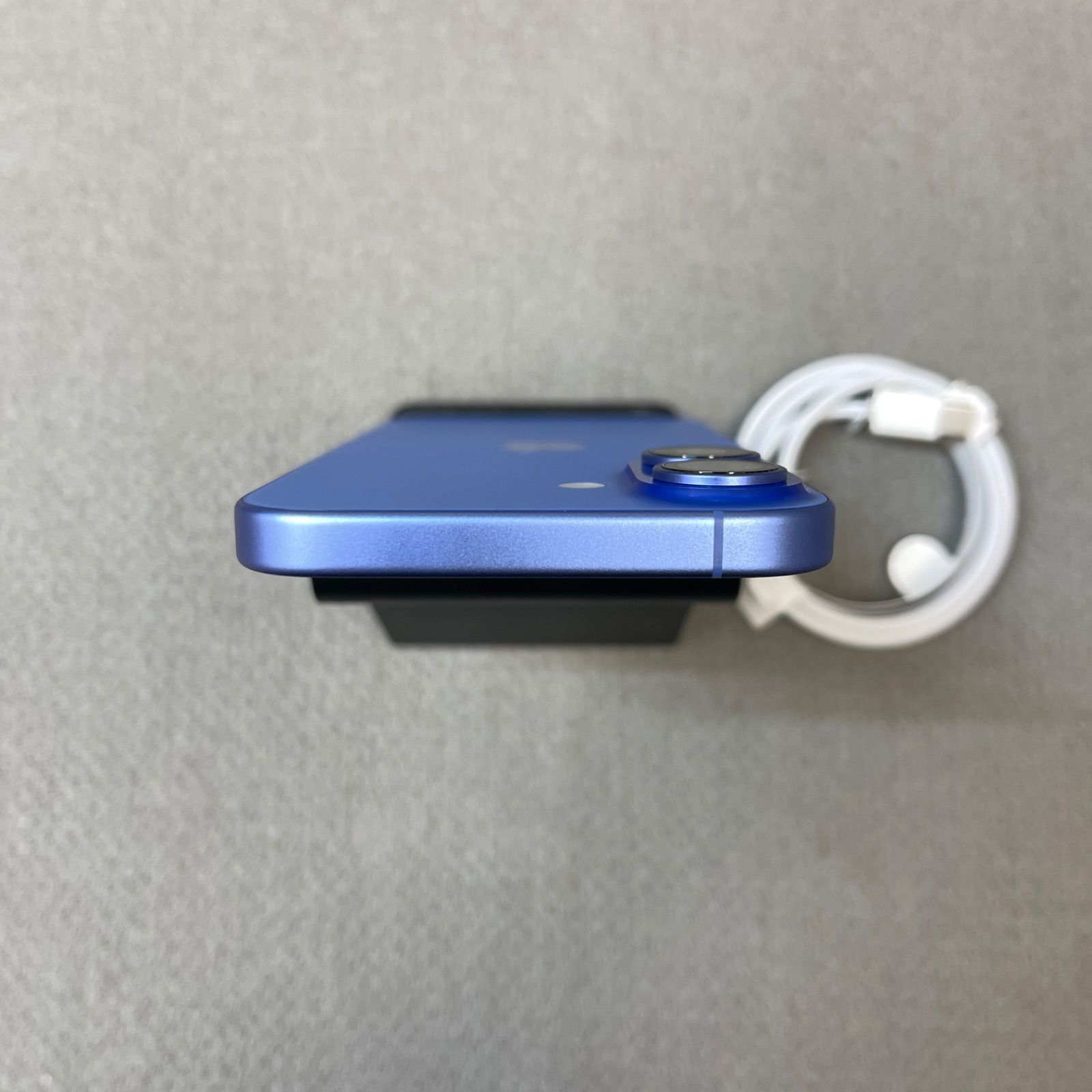 超美品 iPhone16 ウルトラマリン　128GB バッテリー95% iPhone 16 128GB ウルトラマリン バッテリー95% SIMフリー - メルカリ