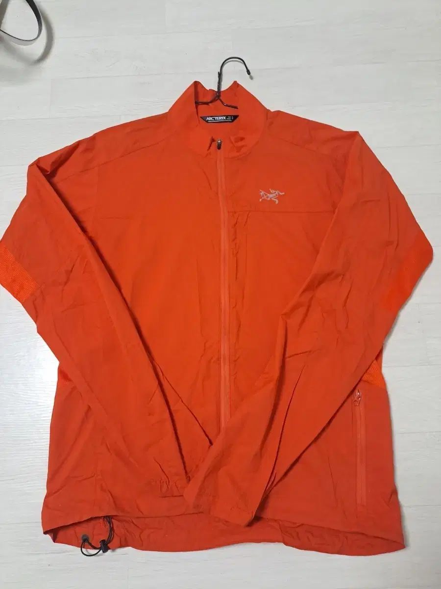 ARC'TERYX アークテリクス 正規品 ウィンドブレーカー