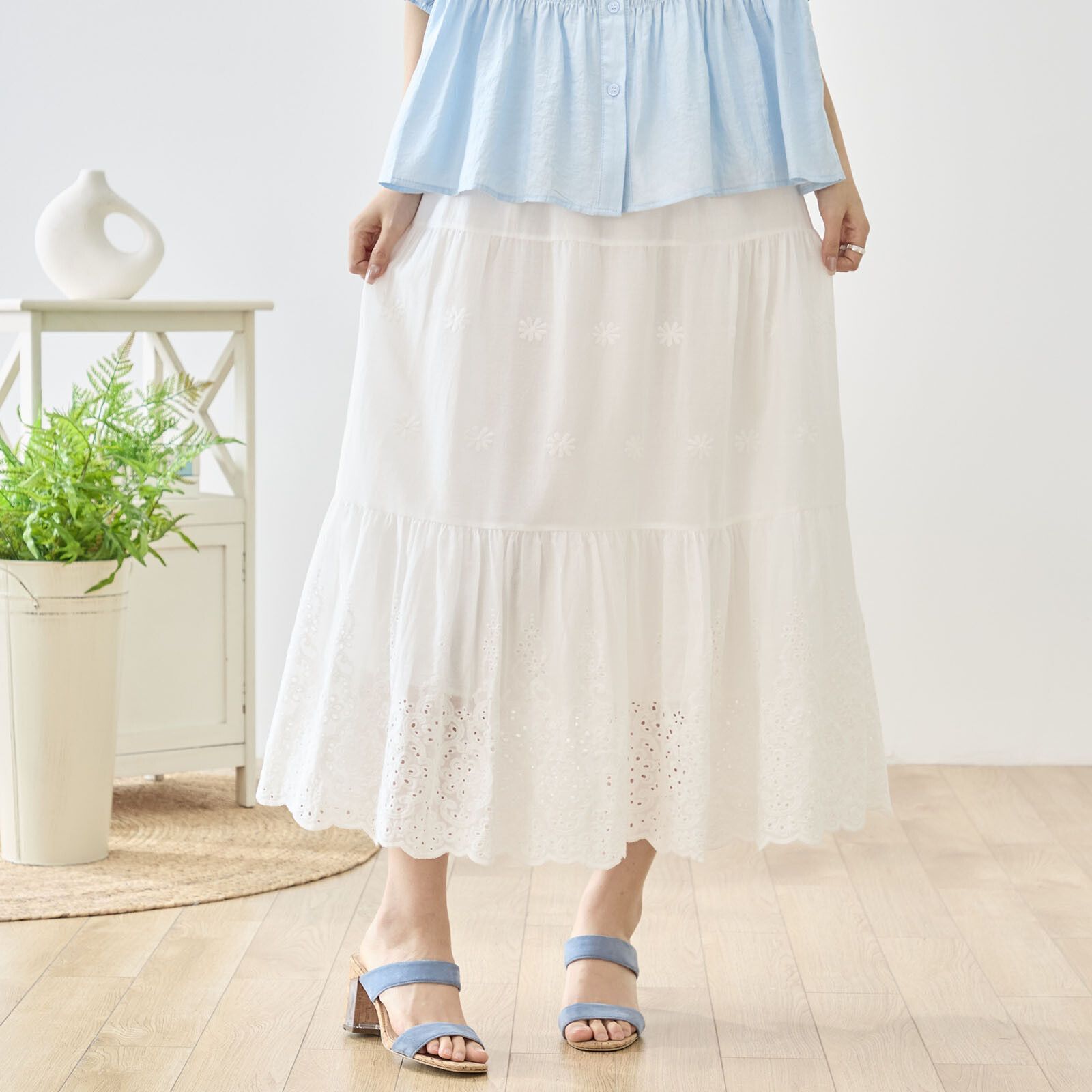 新品未使用タグ付き♡春服新作 amie studio（TRUBE）【M～L】フラワー