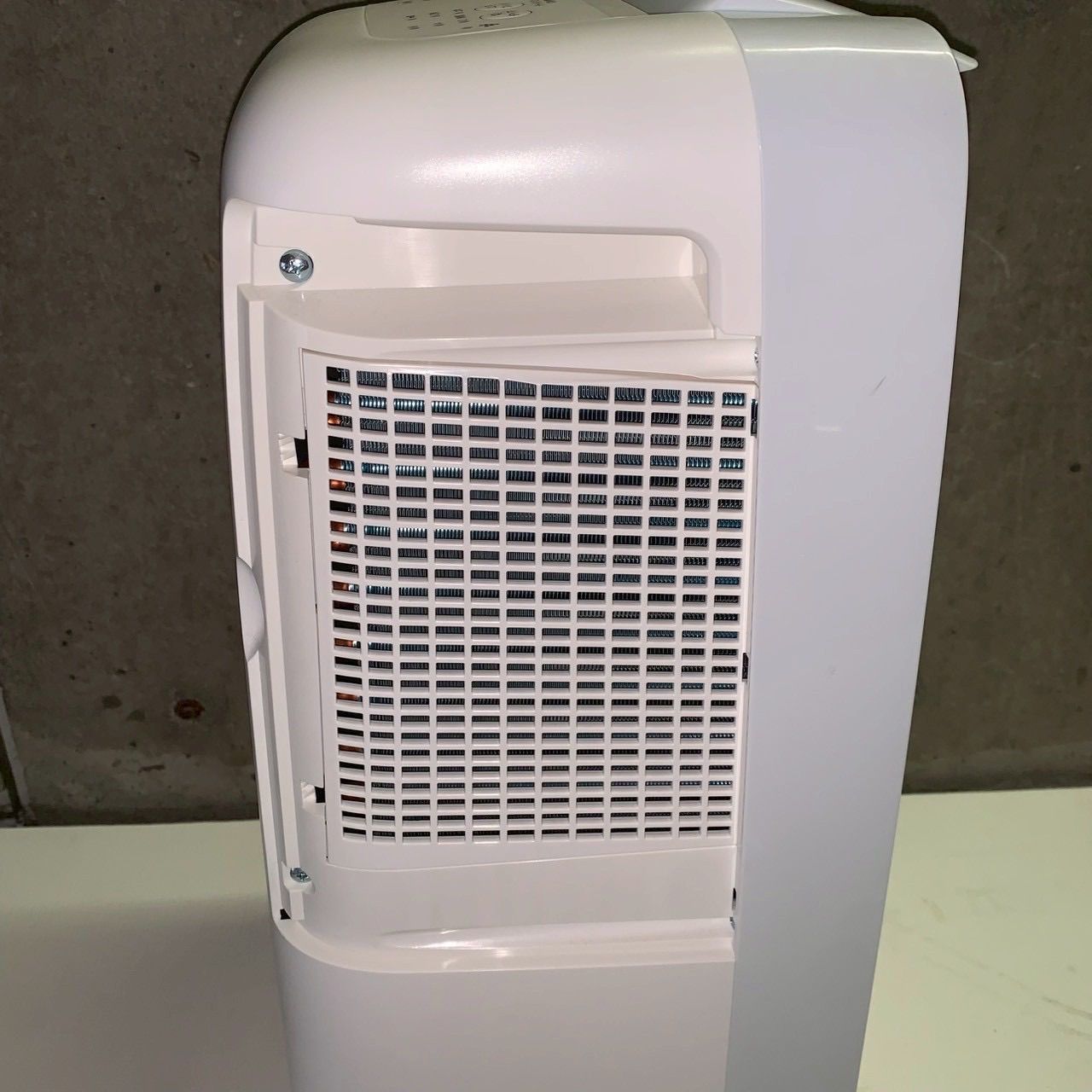 SHARP 冷風・衣類乾燥除湿機 CM-L100-W 2020年製 - メルカリ