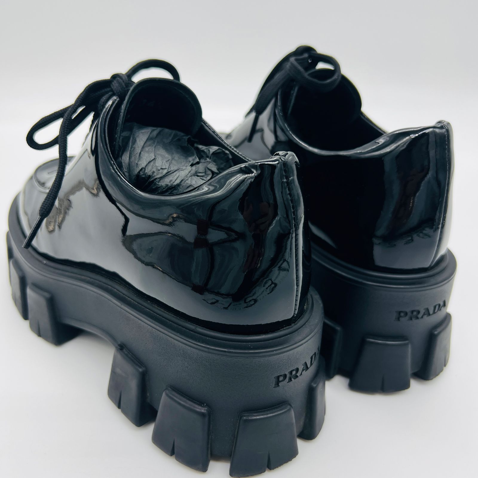 プラダ PRADA モノリス パテントレザーレースアップローファー 厚底