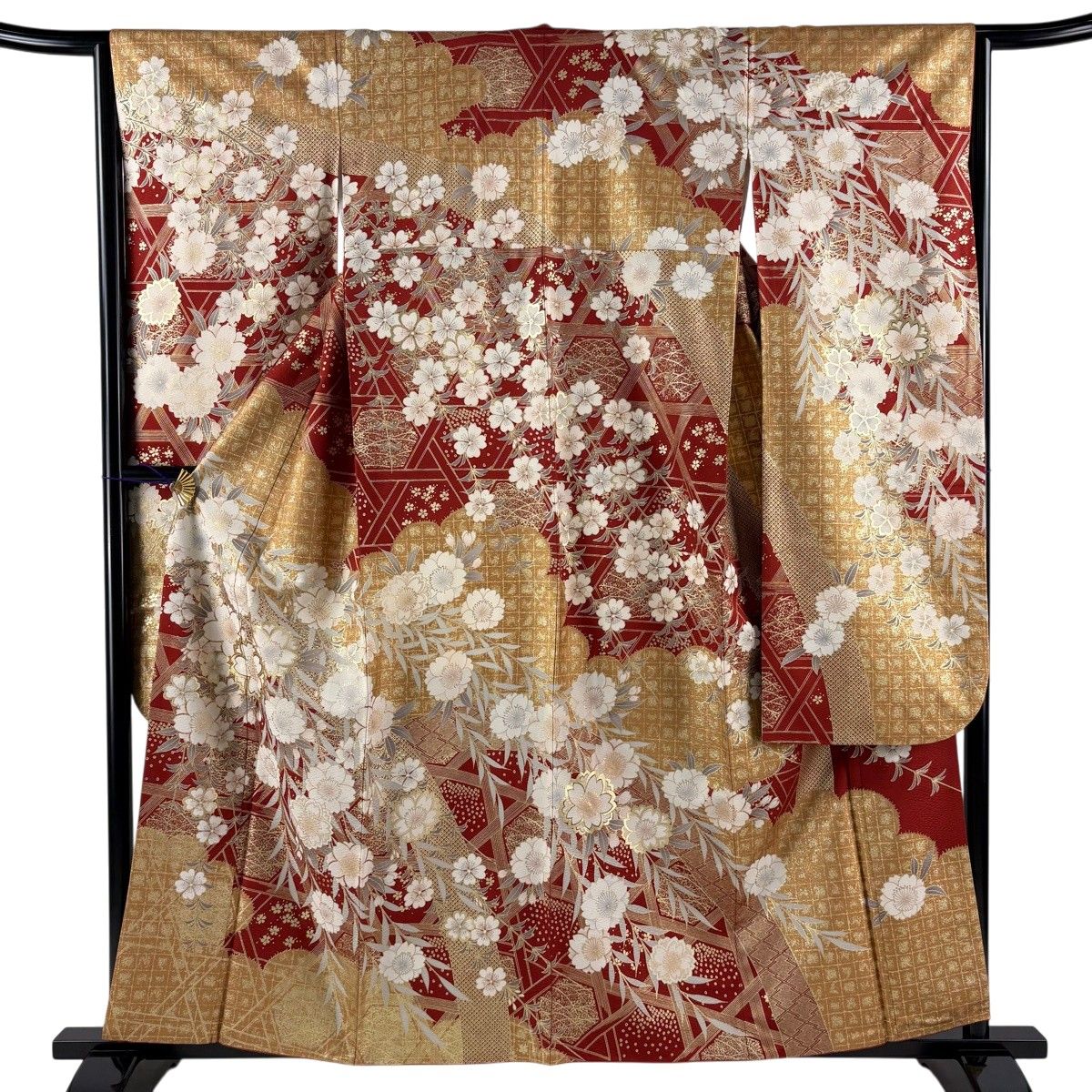 振袖 身丈159cm 裄丈64cm M 袷 桜 雲文 金彩 金糸 赤茶 正絹 名品 【中古】