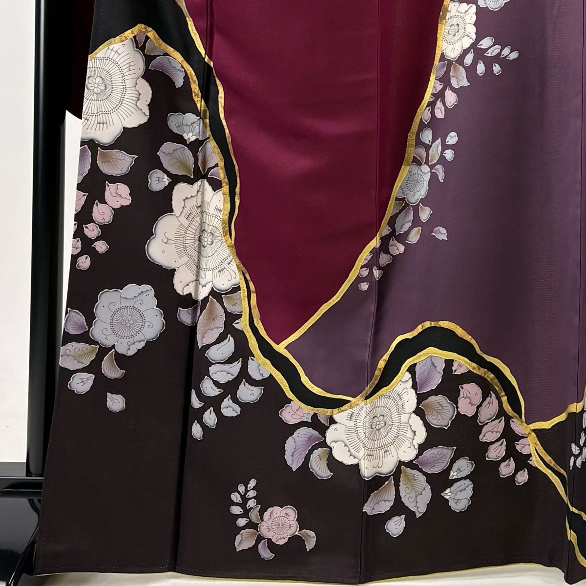 美品】 振袖 身丈166cm 裄丈69cm L 袷 落款 草花 金彩 金通し 赤紫