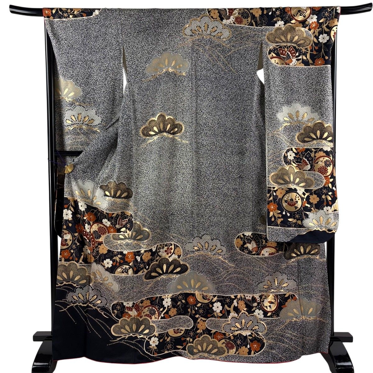 振袖 身丈167.5cm 裄丈67cm M 袷 蝶 桜 金糸 金彩 黒 正絹 秀品 【中古】