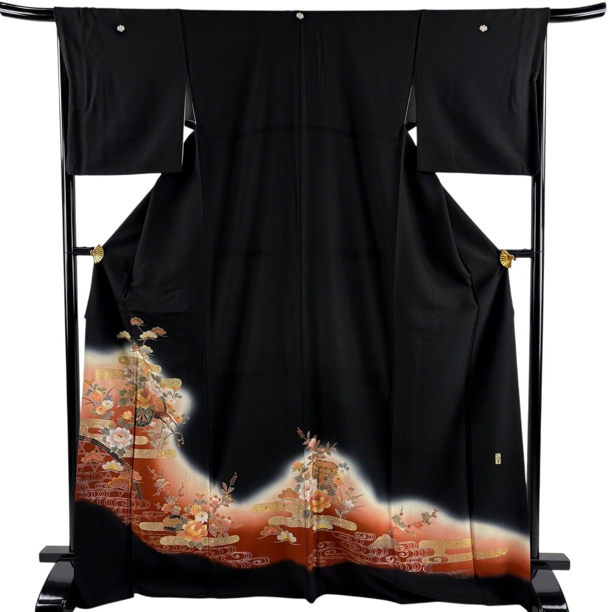 黒留袖 身丈170cm 裄丈67cm M 袷 落款 花車 ヱ霞 金銀彩 螺鈿 黒 正絹 秀品 【中古】