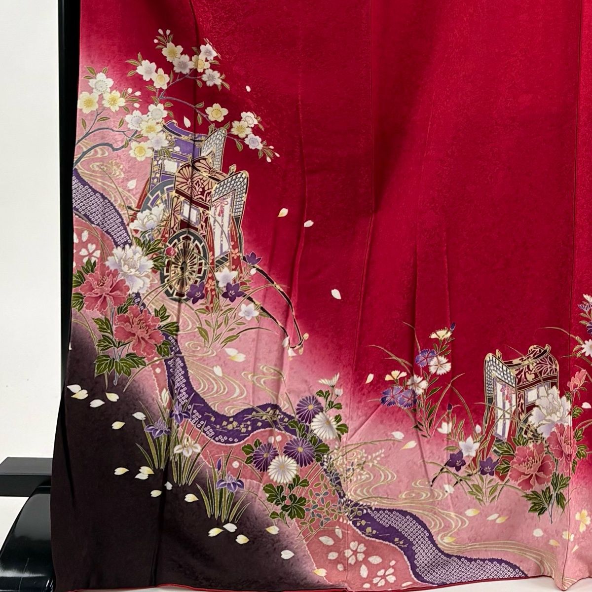 振袖 身丈171cm 裄丈68cm L 袷 御所車 桜 金彩 ぼかし 赤 正絹 秀品 