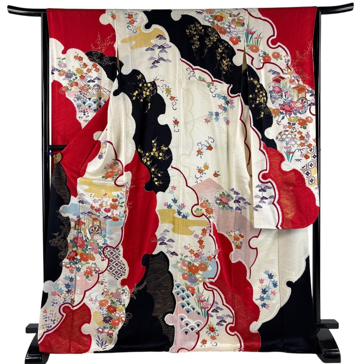 振袖 身丈170.5cm 裄丈64cm M 袷 御所車 草花 金糸 金銀彩 クリーム 正絹 秀品 【中古】