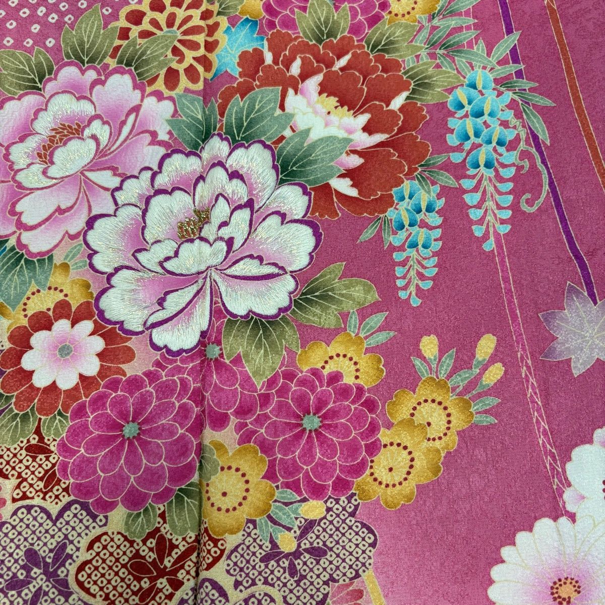 振袖 身丈156cm 裄丈64cm M 袷 鈴乃屋 薬玉 刺繍 箔 ピンク 正絹 秀品