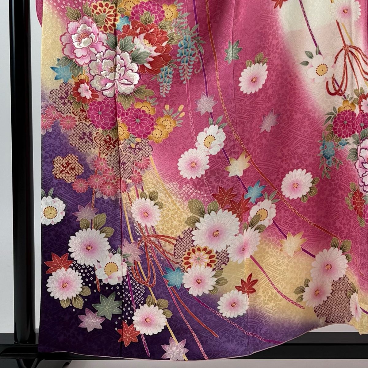 振袖 身丈167.5cm 裄丈68cm 正絹 名品 【中古】 振袖 身丈169cm 裄丈71cm L 袷 草花 金糸 金彩 小豆色 正絹 秀品
