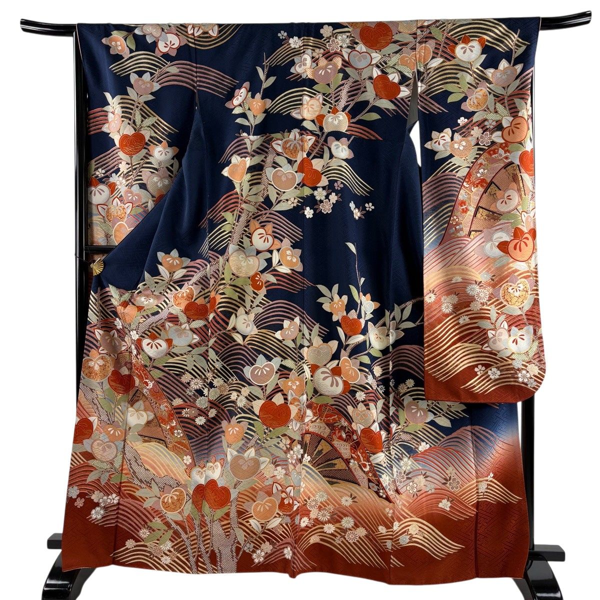 振袖 身丈166.5cm 裄丈67cm M 袷 橘花 波 金糸 金彩 紺色 正絹 秀品 【中古】